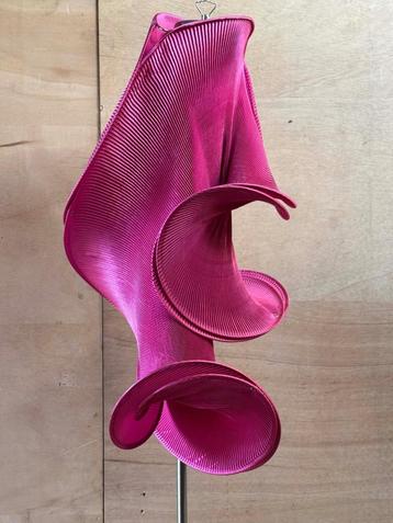 Alexandra Tsoukala clit design lamp fuchsia beschikbaar voor biedingen