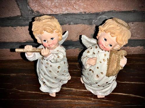 2 muzikale engeltjes in biscuit., Diversen, Kerst, Gebruikt, Ophalen