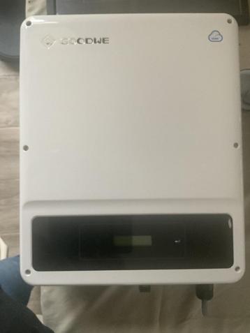 Omvormer zonnepanelen, Ophalen, Zo goed als nieuw