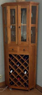 Massief wine corner cabinet hoekmodel, Ophalen, Zo goed als nieuw, 15 tot 25 flessen
