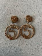 Vintage oorbellen in de stijl van chanel nr 5, Ophalen of Verzenden, Zo goed als nieuw