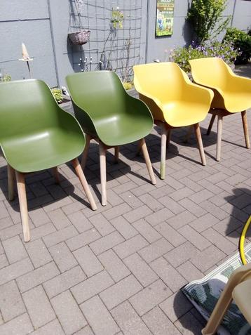 Kuipstoelen Sophie Hartman beschikbaar voor biedingen