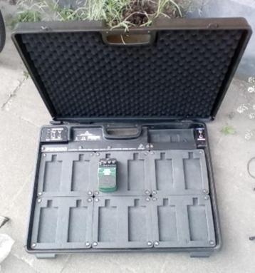 Behringer PB1000 pedalboard/koffer/voeding beschikbaar voor biedingen