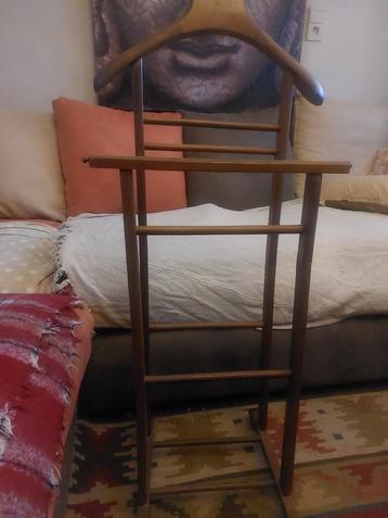 Valet de chambre  beschikbaar voor biedingen