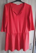 Jolie robe couleur rouge cerise, Comme neuf, Taille 38/40 (M), Mango, Rouge