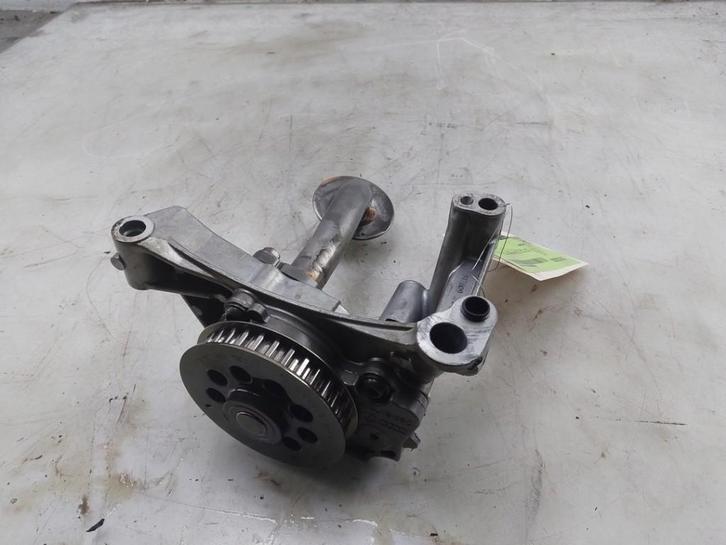 OLIEPOMP Volkswagen Passat Variant (365) (|03L115105B|), Auto-onderdelen, Motor en Toebehoren, Volkswagen, Gebruikt