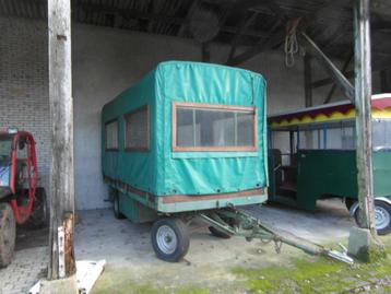 Huifwagen 2 X   recreatie beschikbaar voor biedingen