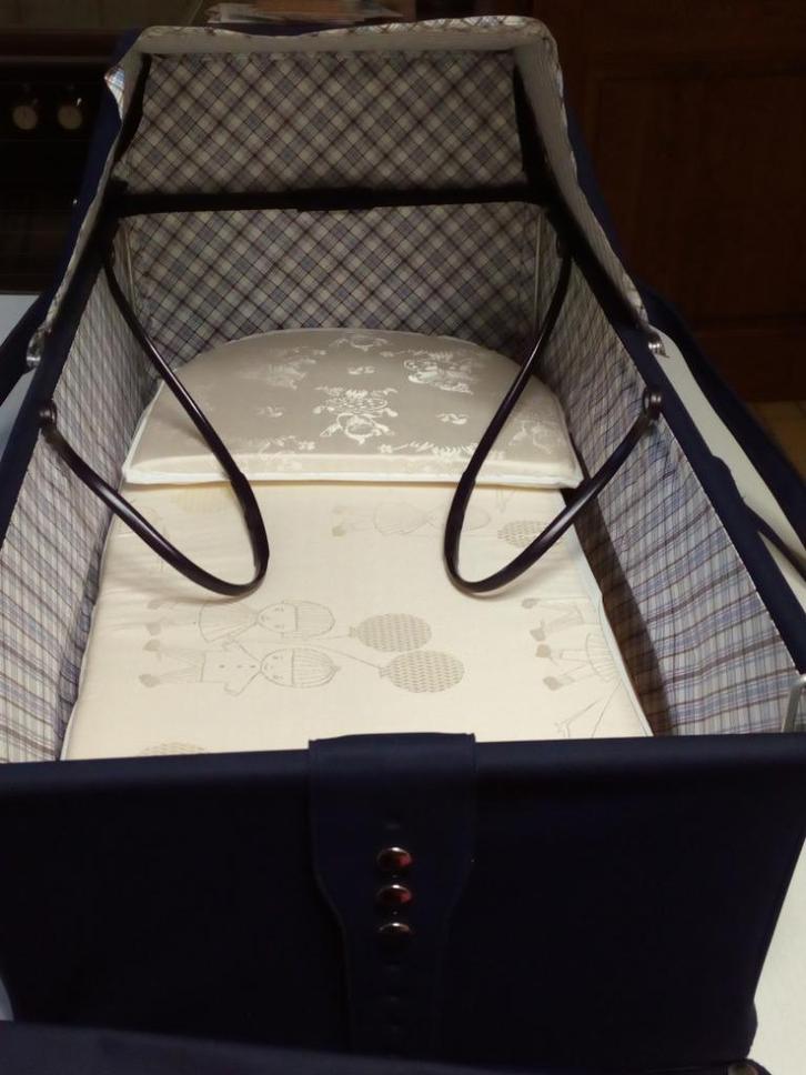 Draagbaar wiegje, Kinderen en Baby's, Babywiegjes en Ledikanten, Zo goed als nieuw, Reisbedje, Ophalen