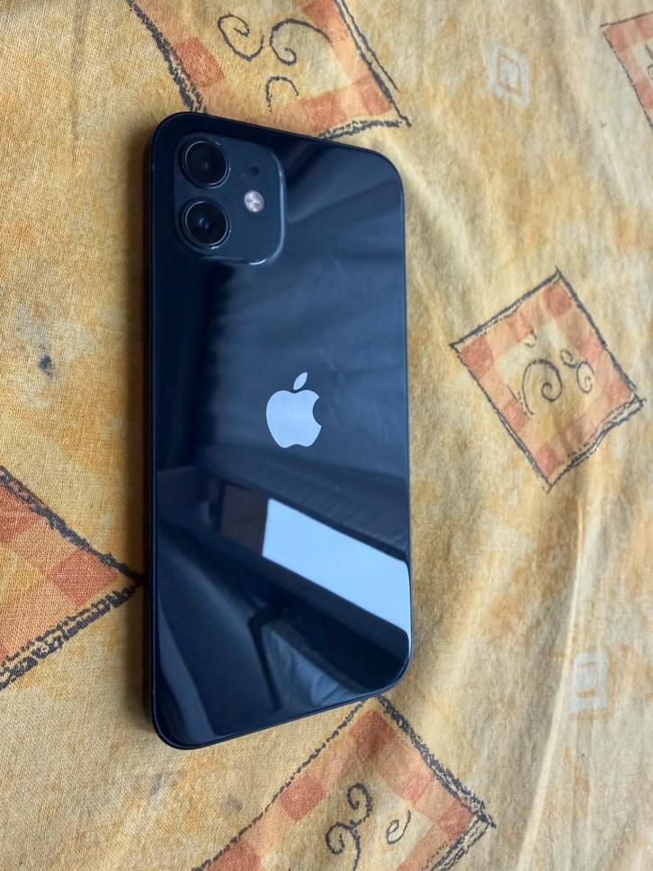 Iphone 12 64 Go + écouteurs Apple, Telecommunicatie, Mobiele telefoons | Hoesjes en Screenprotectors | Apple iPhone, Gebruikt