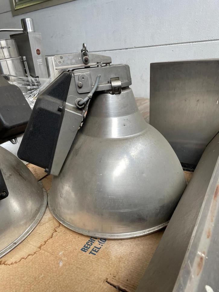 Industriële hanglampen – 57 cm diameter – 6 stuks, Zakelijke goederen, Kantoor en Winkelinrichting | Magazijn, Stelling en Opslag