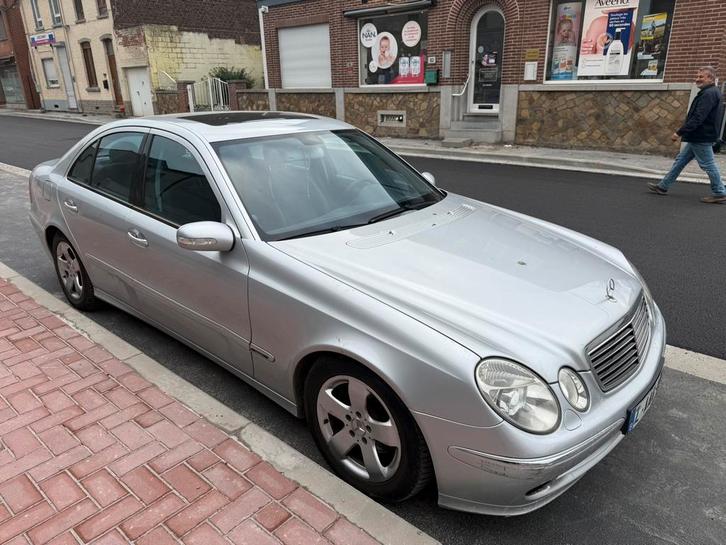 Mercedes e220cdi avangarde automatique full, Auto's, Mercedes-Benz, Particulier, E-Klasse, ABS, Airbags, Airconditioning, Alarm