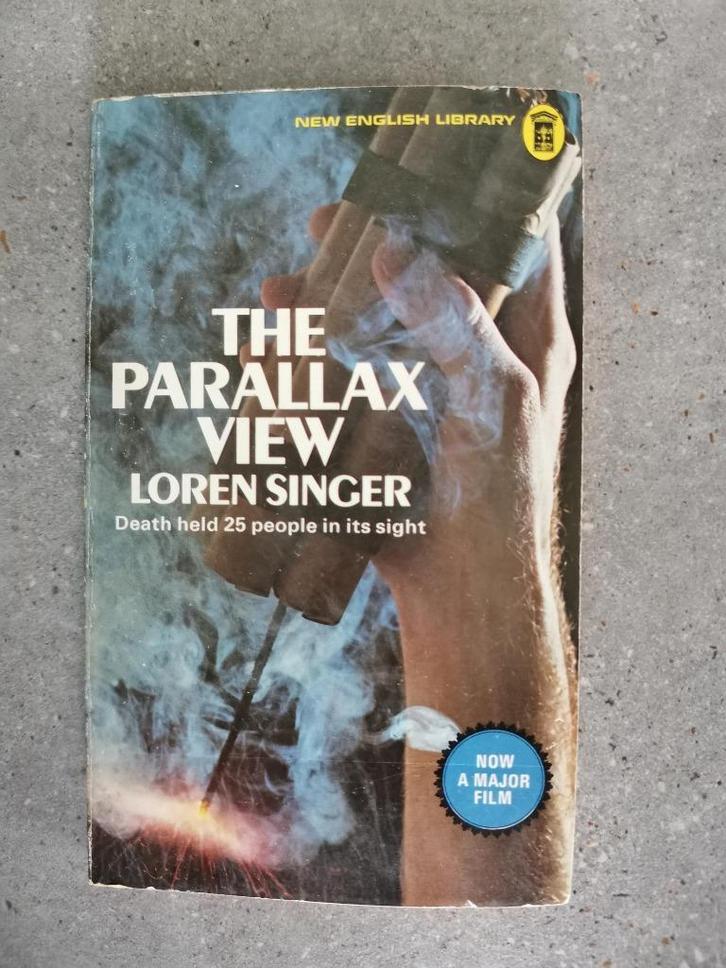 The Parallax View - over politieke moorden - verfilmd, Boeken, Thrillers, Gelezen, Ophalen of Verzenden