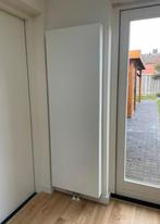 Radiateur design vertical Henrad Alto Plan 200x70cm type 22, Bricolage & Construction, Enlèvement