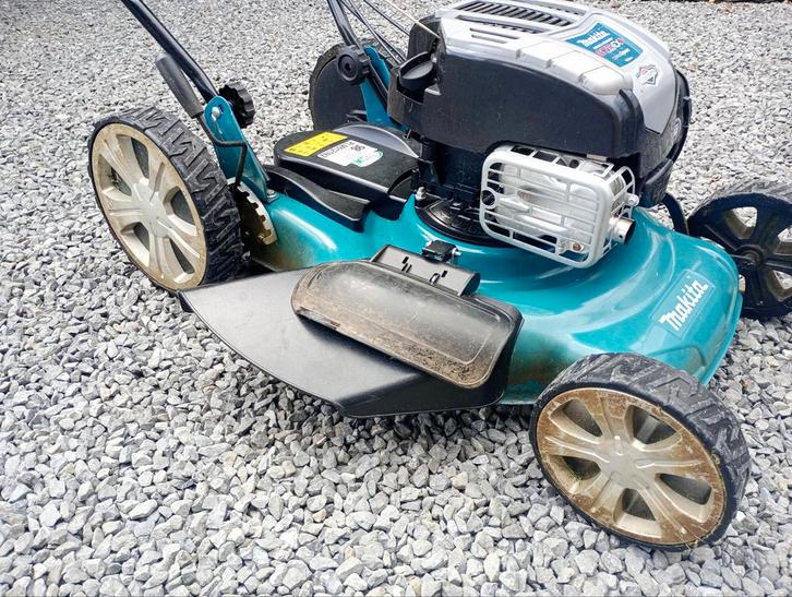 Makita grasmaaier, Tuin en Terras, Grasmaaiers, Zo goed als nieuw, Benzine-grasmaaier, 50 cm of meer, Mulchfunctie, Ophalen