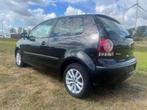 Volkswagen Polo 1.2i Tour / garantie 12m. (bj 2007), Stof, Gebruikt, Zwart, 1198 cc