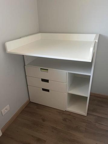Stuva verzorgingstafel/bureau beschikbaar voor biedingen