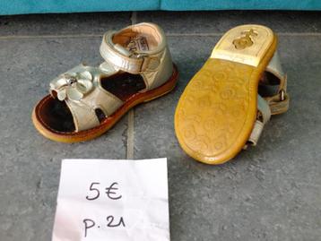 Sandales / sandalettes enfants, pointure 21, 29, 33 beschikbaar voor biedingen