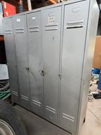 Armoire de casier industrielle vintage en métal hall 5 porte, Maison & Meubles, Armoires | Autre, Comme neuf, Enlèvement ou Envoi