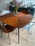 Eettafel in notenhout, Ophalen, Zo goed als nieuw