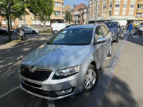 Skoda Octavia 1,2TSI versnellingsbak 2015, Auto's, Skoda, Particulier, Octavia, ABS, Airbags, Airconditioning, Alarm, Bluetooth