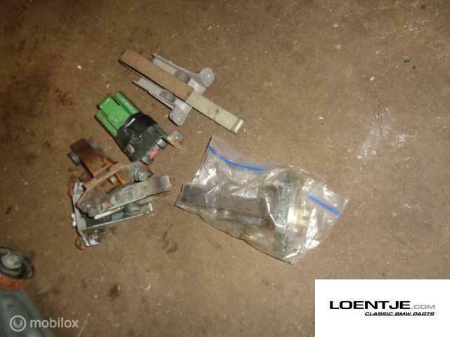 Deurvanger BMW 02 1502 1602 1802 2002 etc, Auto-onderdelen, Klein materiaal, BMW, Gebruikt, Ophalen of Verzenden