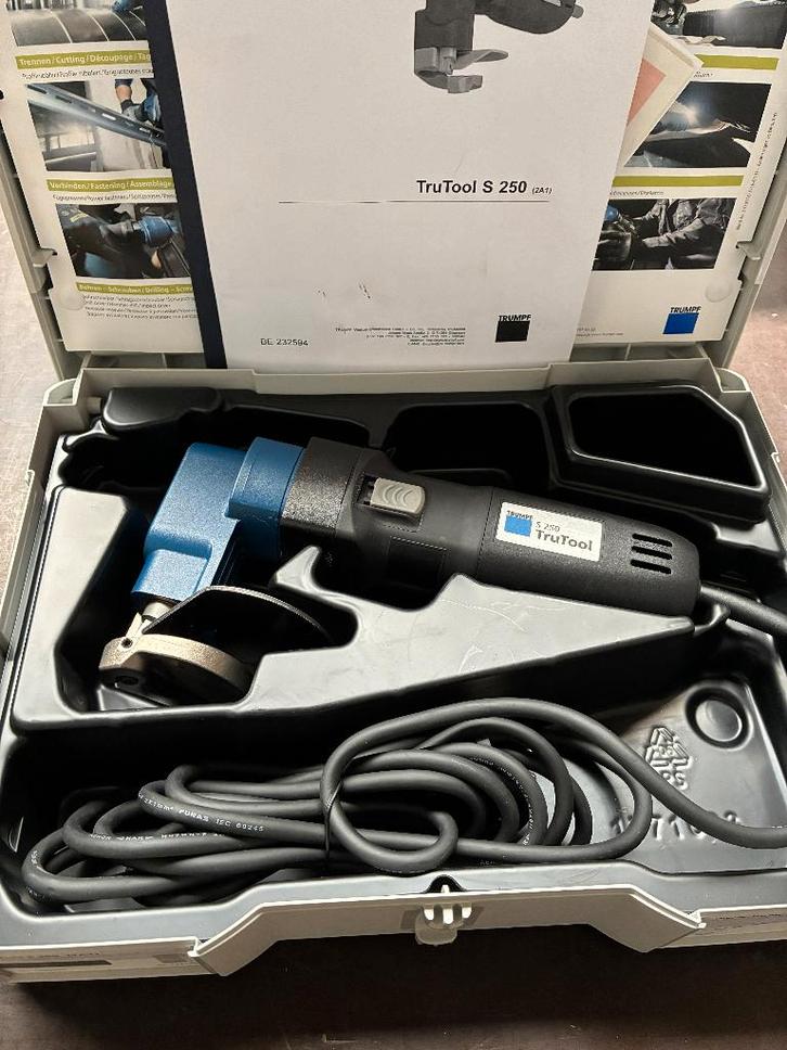 Ciseaux TRUMPF type S250, Bricolage & Construction, Outillage | Autres Machines, Comme neuf, Envoi