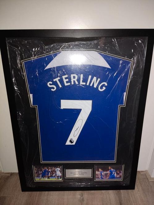 chemise Chelsea signée par Sterling avec cadre COA, Sports & Fitness, Football, Neuf, Maillot, Enlèvement ou Envoi
