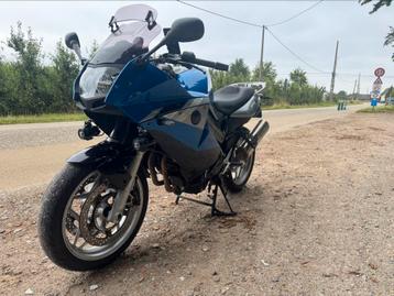 Bmw f800st 2012 63kw met akrapovic uitlaat en koffers beschikbaar voor biedingen