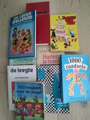 allerlei boekjes beschikbaar voor biedingen