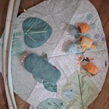 Speelkleed  beschikbaar voor biedingen