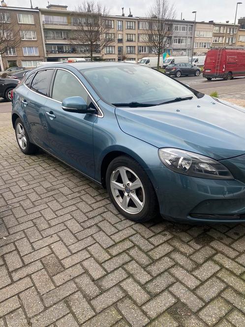 Volvo V40 T3 150pk Benzine, Auto's, Volvo, Particulier, V40, ABS, Adaptive Cruise Control, Airbags, Airconditioning, Alarm, Boordcomputer