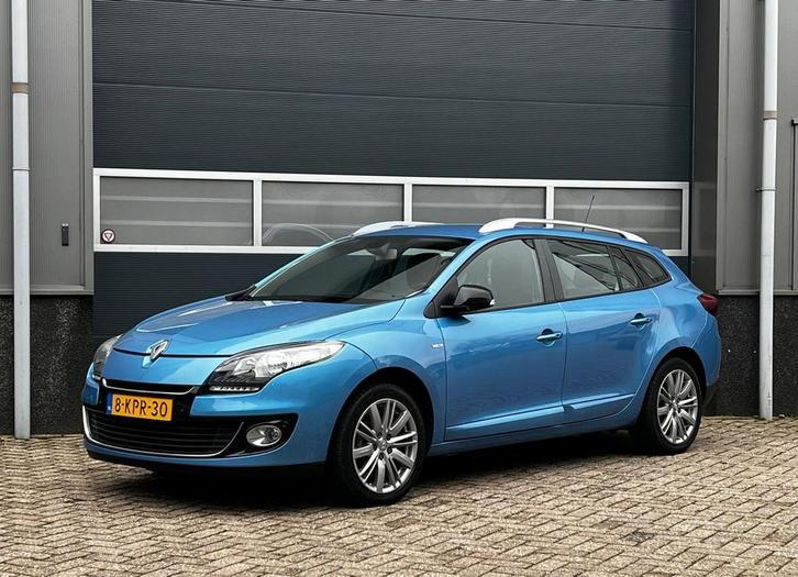 Renault Megane Estate 1.2 TCe Bose bj.2013 Camera|Navi|Trekh, Auto's, Renault, Mégane, ABS, Airbags, Bluetooth, Climate control