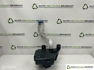 Ruitensproeiertank origineel Volkswagen Golf 7 5G0955153J beschikbaar voor biedingen