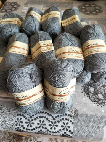 Bal van Carine-garen (met 20 grijze peelsokken). beschikbaar voor biedingen