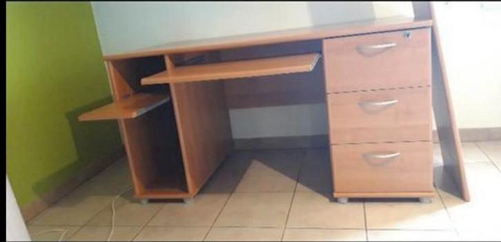 bureau en stoel, Huis en Inrichting, Bureaus, Bureau, Ophalen