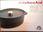 Cocotte en fonte Kitchen Aid, Maison & Meubles, Enlèvement ou Envoi, Neuf, Fonte
