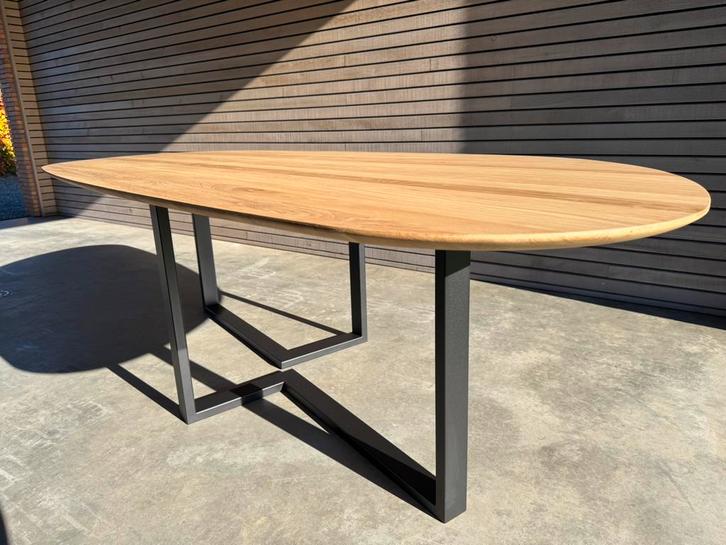 Table à manger en chêne, Maison & Meubles, Tables | Tables à manger, Chêne, Enlèvement