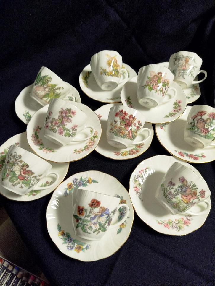 ENSEMBLE 10 TASSES MOKA ANCIENNE PORCELAINE ANGLAISE, Antiquités & Art, Antiquités | Porcelaine, Enlèvement ou Envoi