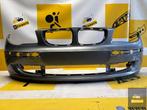 BMW 1 serie E81 E87 Facelift Voorbumper origineel 7166162, Auto-onderdelen, Gebruikt, Voor, BMW, Bumper