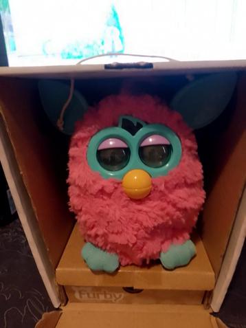 Furby met Originele Doos beschikbaar voor biedingen