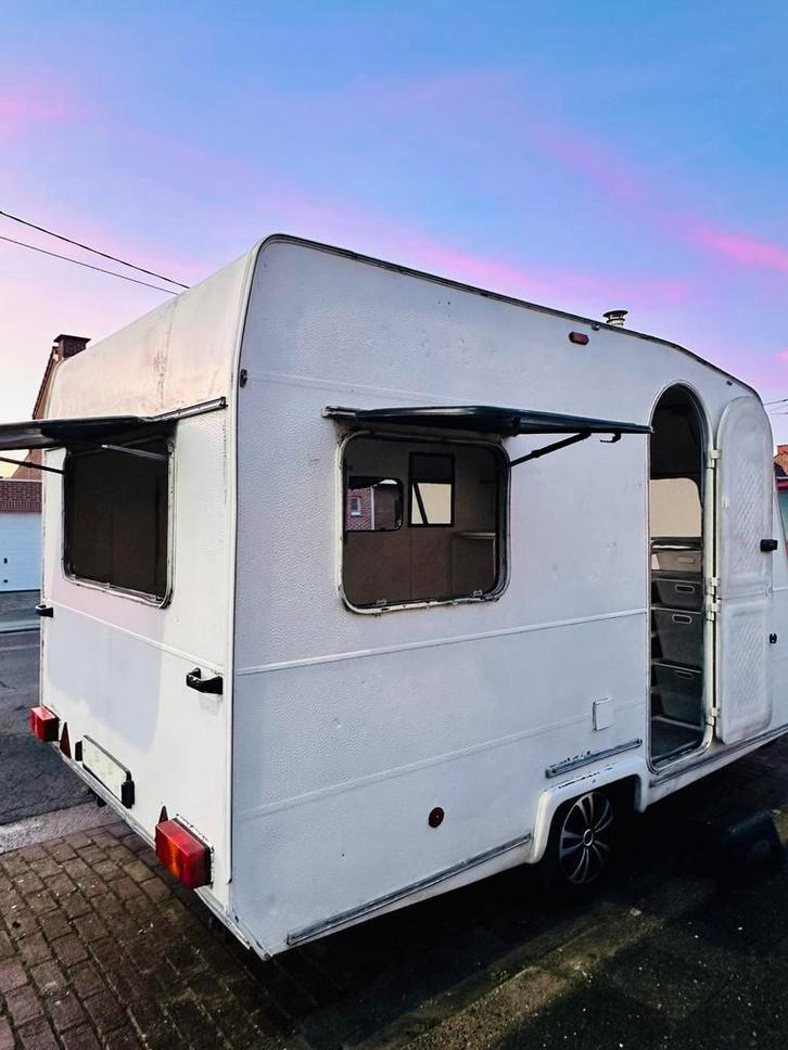 A vendre caravane vide 750kg idéale pour projet / conversion, Caravanes & Camping, Caravanes, Particulier, jusqu'à 5, jusqu'à 500 kg