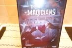 DVD Seizoen 1 The Magicians (4 DVD'S), Cd's en Dvd's, Vanaf 9 jaar, Verzenden, Zo goed als nieuw, Gore