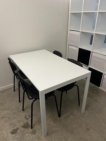 Keukentafel met 4 stoelen - 125x75 cm beschikbaar voor biedingen