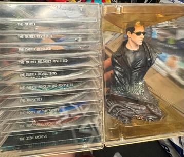 Matrix: coffret collector + figurine, Enlèvement, Utilisé
