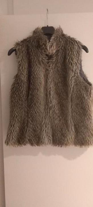 Grijze dames  body in nepbont , maat large., Kleding | Dames, Bodywarmers, Gedragen, Maat 42/44 (L), Grijs, Ophalen