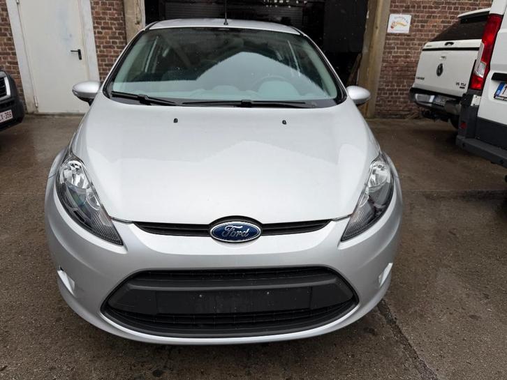 ford fiesta, Autos, Ford, Particulier, Fiësta, Essence, Euro 4, Hatchback, 3 portes, Boîte manuelle, Argent ou Gris, Gris, Tissu