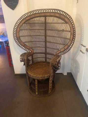 Prachtige grote Vintage pauwenstoel groot beschikbaar voor biedingen