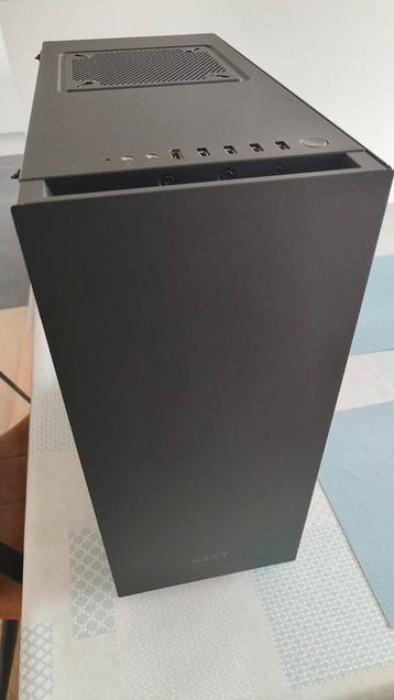 Desktop gaming PC beschikbaar voor biedingen