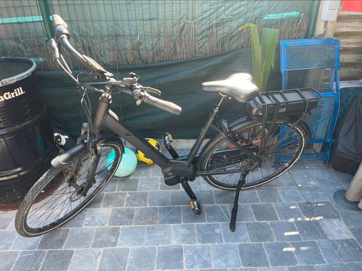 Elektrische dames fiets, Fietsen en Brommers, Elektrische fietsen, Gebruikt, Ophalen