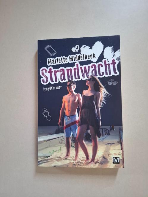 Mariëtte Middelbeek - Strandwacht, Boeken, Kinderboeken | Jeugd | 13 jaar en ouder, Zo goed als nieuw, Fictie, Ophalen